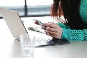 Comment suivre les appels passés depuis un site web ?